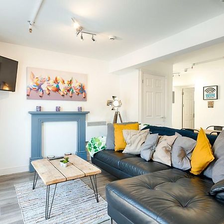 2 Ensuites, Garden, Smart Tv'S In All Rooms! Swansea Luaran gambar