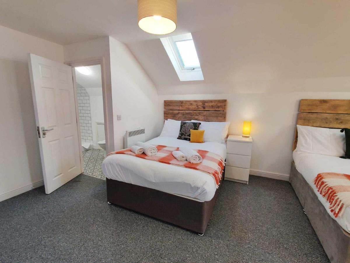 2 Ensuites, Garden, Smart Tv'S In All Rooms! Swansea Luaran gambar