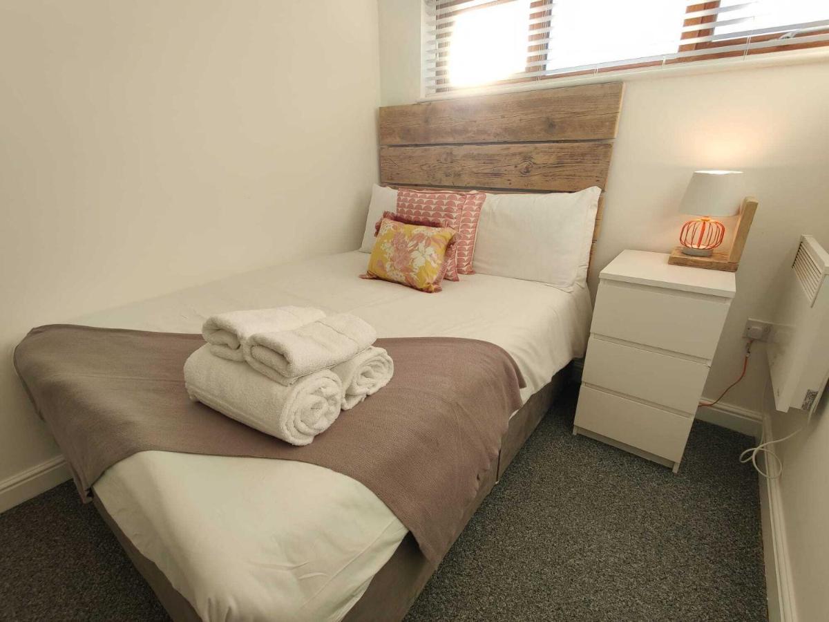 2 Ensuites, Garden, Smart Tv'S In All Rooms! Swansea Luaran gambar