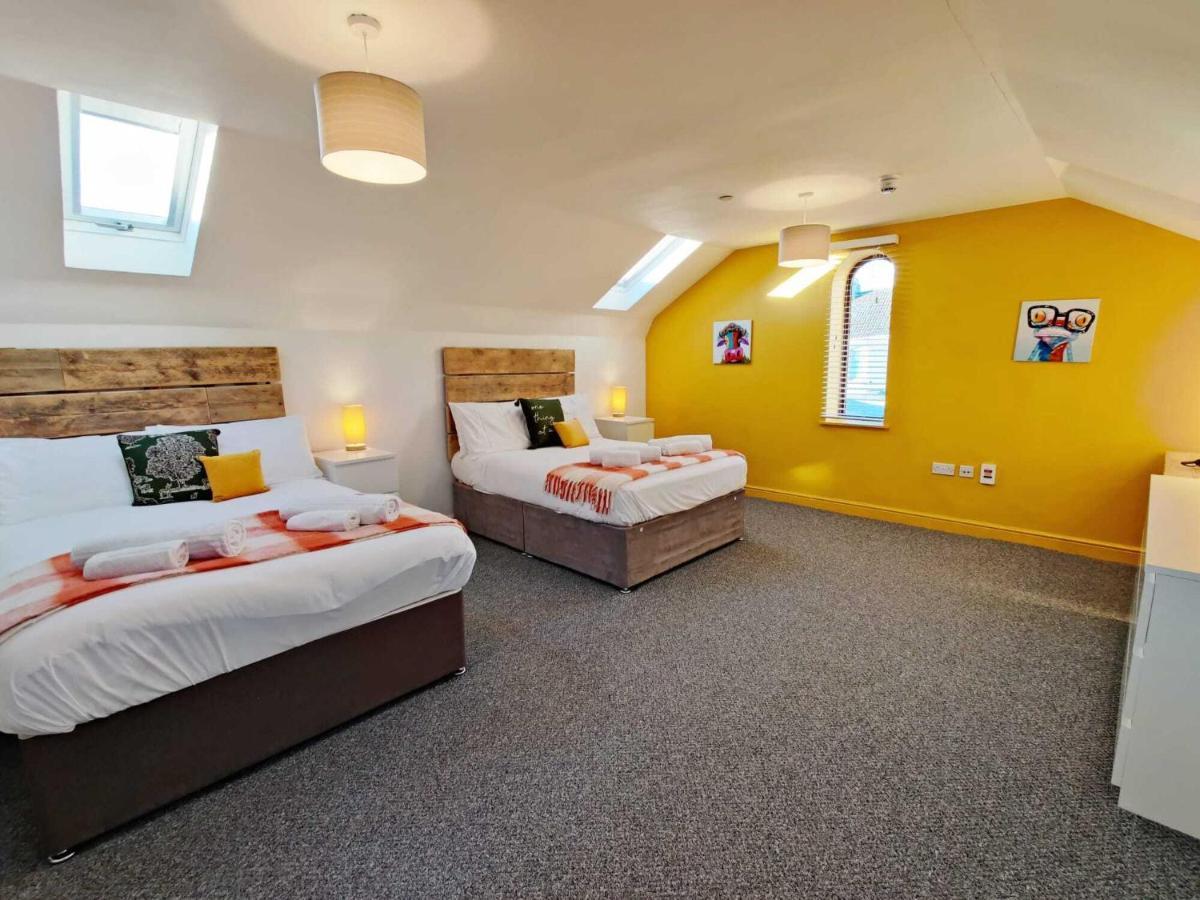 2 Ensuites, Garden, Smart Tv'S In All Rooms! Swansea Luaran gambar