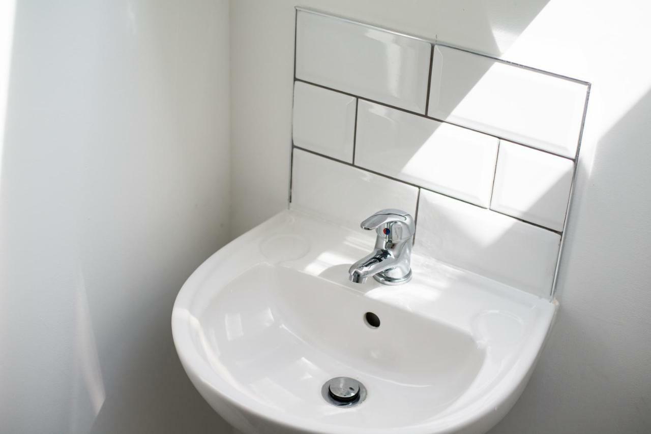 2 Ensuites, Garden, Smart Tv'S In All Rooms! Swansea Luaran gambar