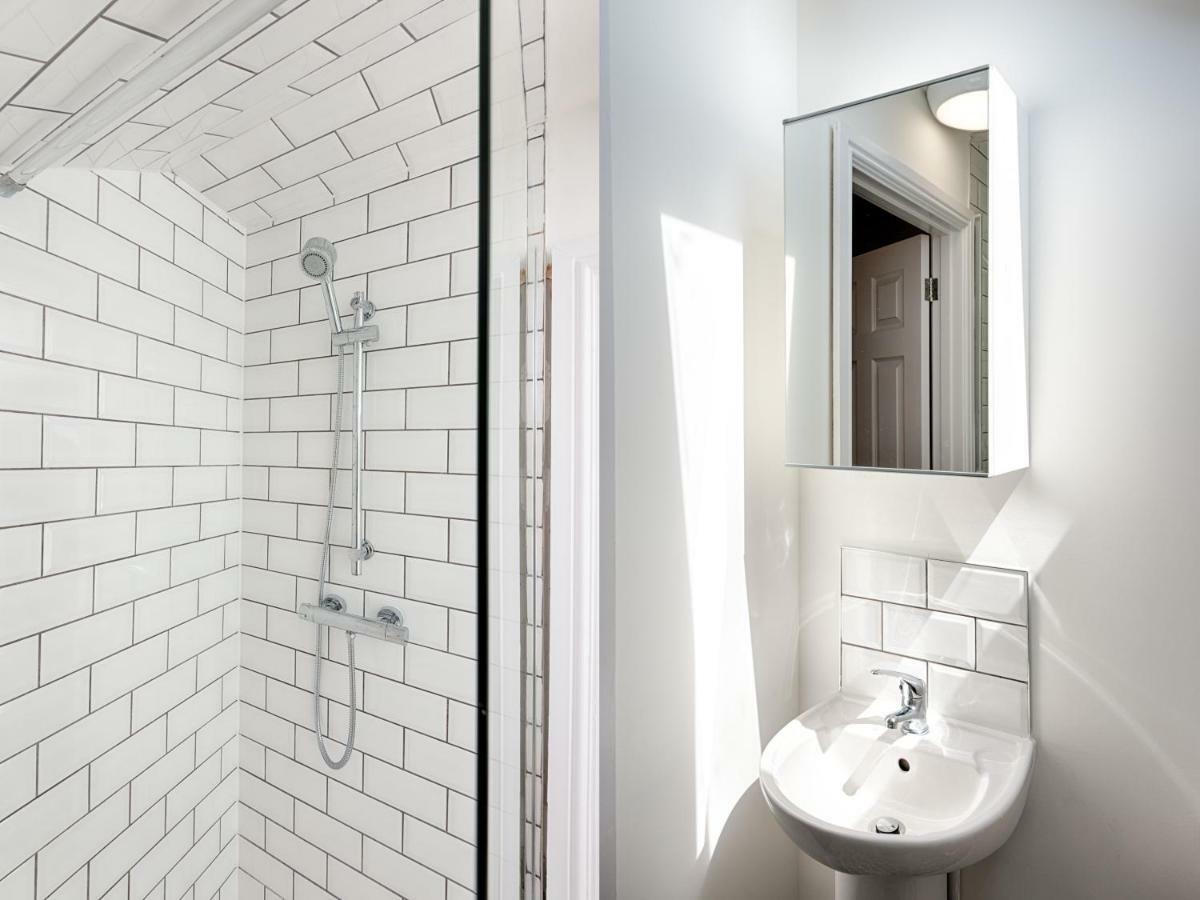 2 Ensuites, Garden, Smart Tv'S In All Rooms! Swansea Luaran gambar